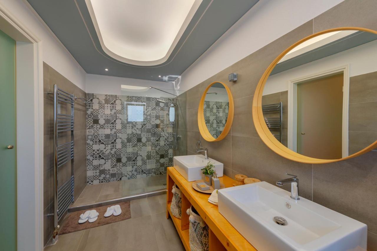 The Painters Luxurious Villa Anavyssos Esterno foto