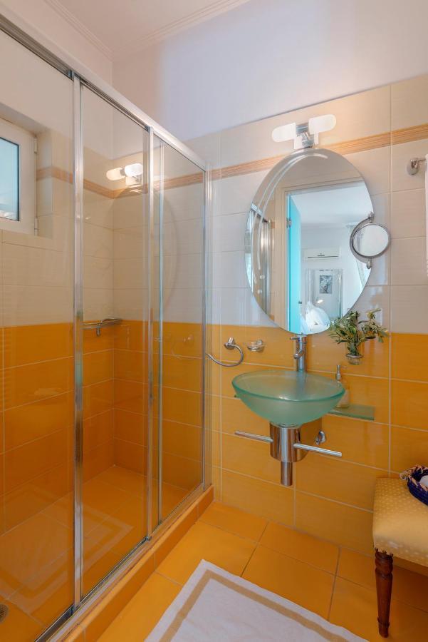 The Painters Luxurious Villa Anavyssos Esterno foto